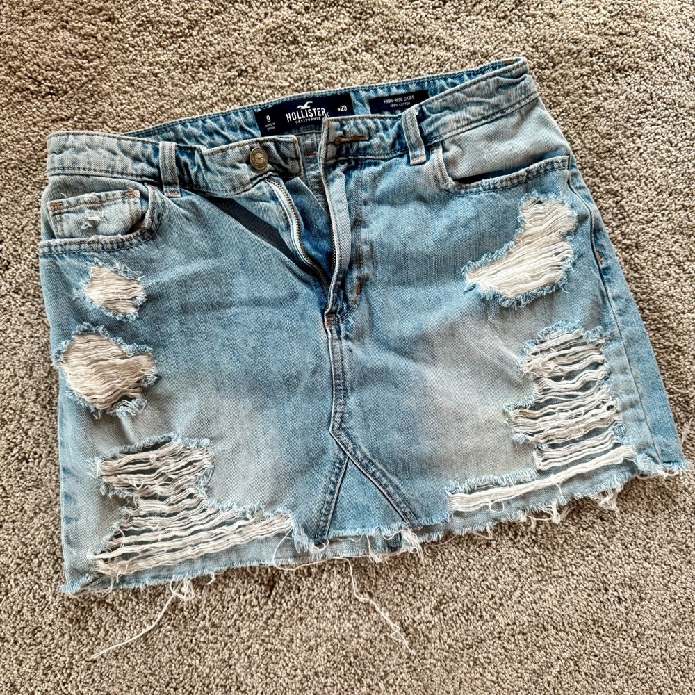 Hollister - Junior Women’s (Sz 9) Y2K Blue Destroyed Denim Skirt